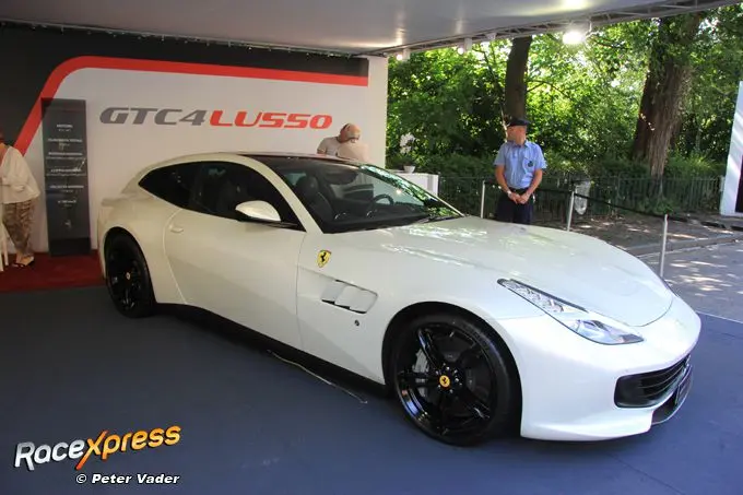 Ferrari GTC4 Lusso RX foto Peter Vader
