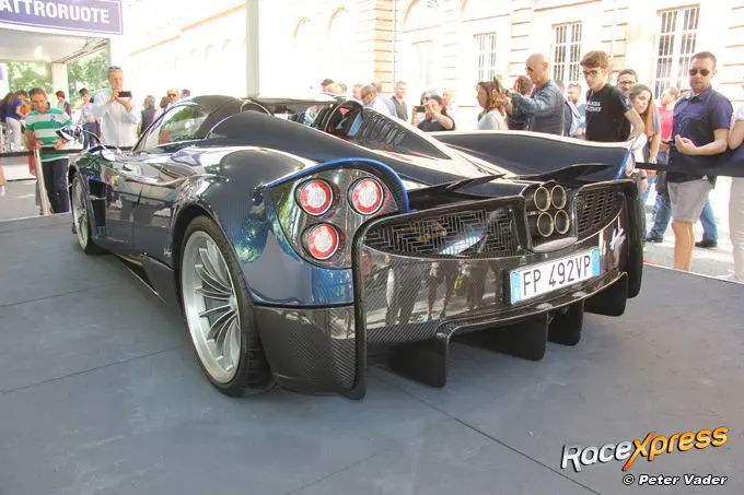 Pagani Huayra Roadster achterzijde RX foto Peter Vader