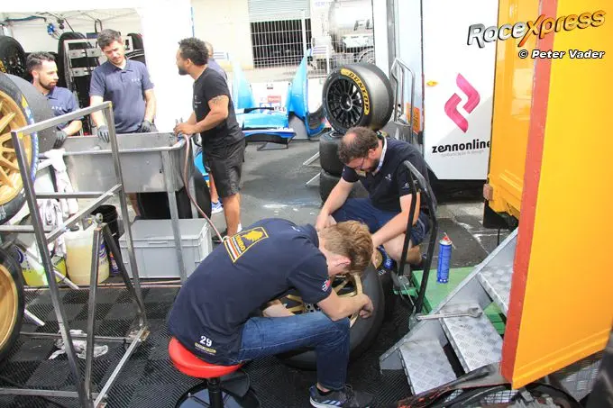 Team at work RX foto Peter Vader