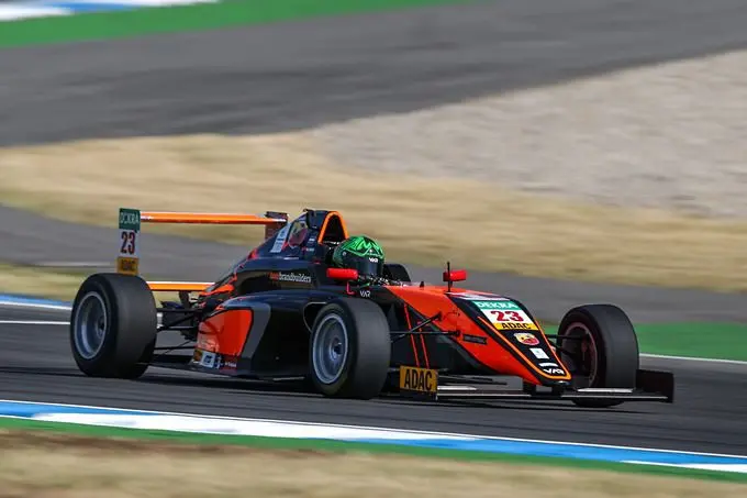 Joey Alders Formule 4 Hockenheim tijdens de GP van Duitsland