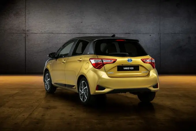 Toyota viert 20 jaar Yaris met jubileumversie