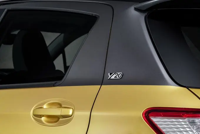 Toyota viert 20 jaar Yaris met jubileumversie