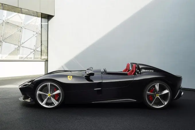 Ferrari onthult Monza SP1 en SP2