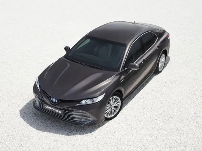 Toyota-Camry-Hybrid-Paris-Motor-Show-2018