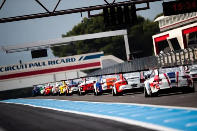 Circuit Paul Ricard Porsche GT3 Cup Challenge Benelux startgrid achterzijde
