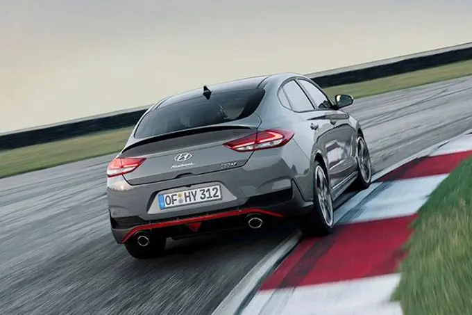 Geheel nieuwe Hyundai i30 Fastback N: opwindend coupédesign met N-rijplezier