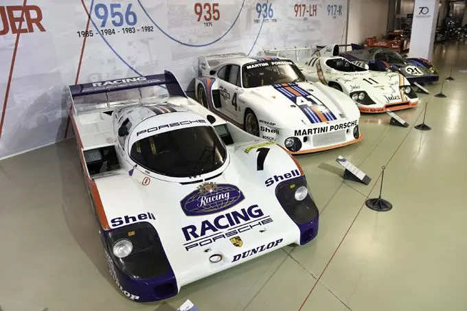 Porsche 956 Racing 24H Museum Le Mans