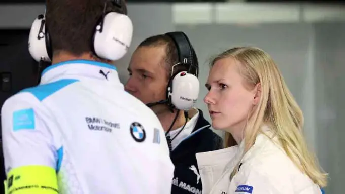 Beitske Visser teamoverleg BMW iFE.18