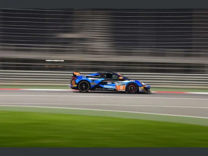 McLaren 570S GT4 Braams Bahrain