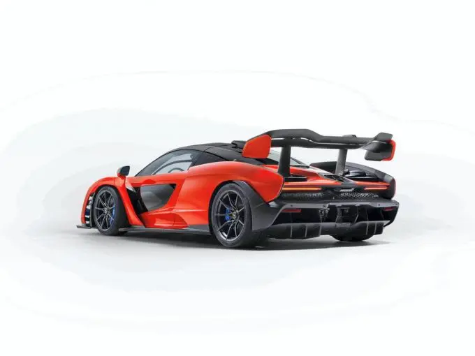 McLaren Senna side rear
