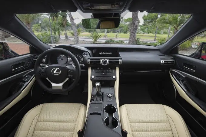 Lexus RC 300h