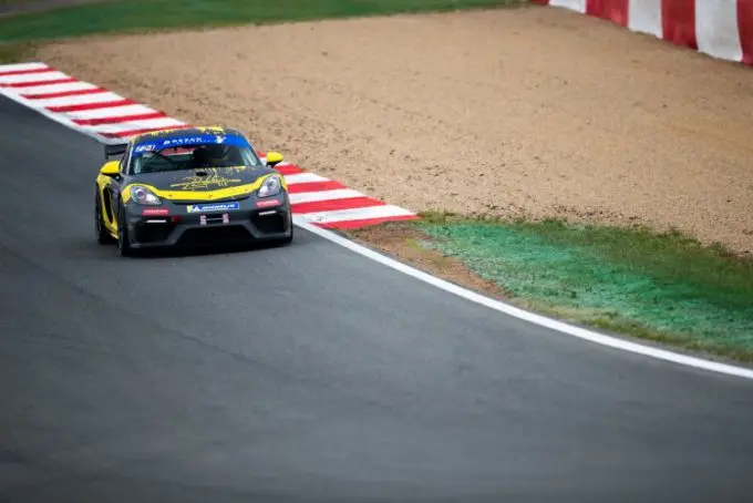 Zolder Porsche Cayman GT4