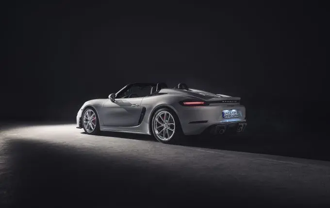 718 Spyder schuin achter