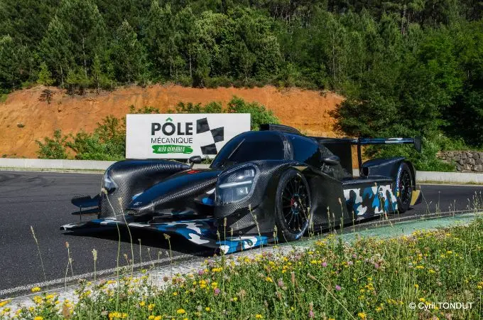 Duqueine DO8 track
