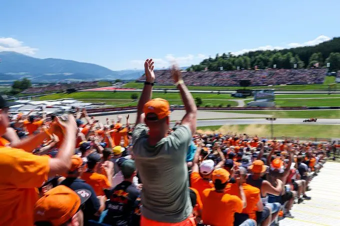 Max Verstappen fans