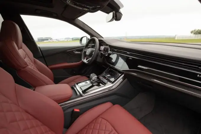 Audi SQ8 TDI: biturbo V8 allesovertreffend in dieselperformance