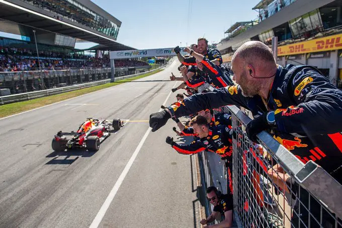 Max Verstappen wint