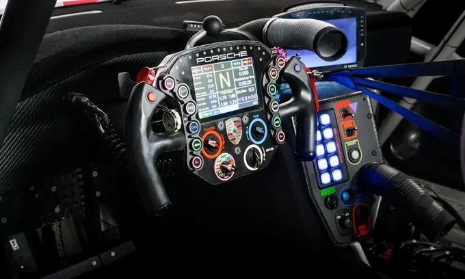 porsche 911 rsr 4