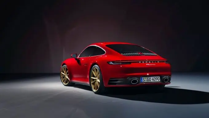 Porsche breidt 911-familie uit met Carrera Coupé en Carrera Cabriolet