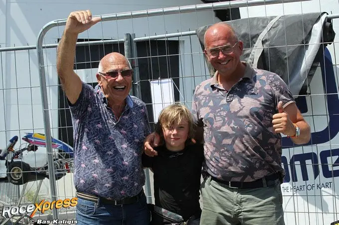 Sacha en familie blij met zege