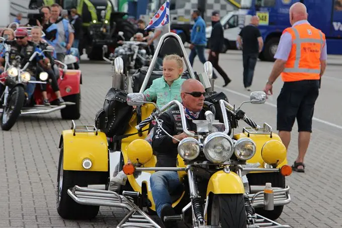 Against Cancer trakteert gezinnen op een dag gevuld met avontuurlijke activiteiten tijdens jaarlijkse Circuitdag op TT Assen