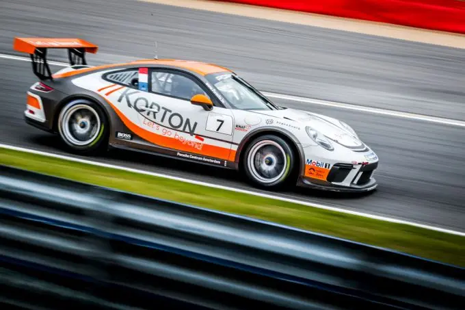Nederlands talent Loek Hartog jongste coureur ooit in actie in Porsche Supercup tijdens F1-weekend op Spa-Francorchamps
