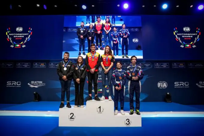 Nederlandse leeuw brult tijdens Motorsport Games! Goud voor Nina Pothof en Bastiaan van Loenen namens Team The Netherlands
