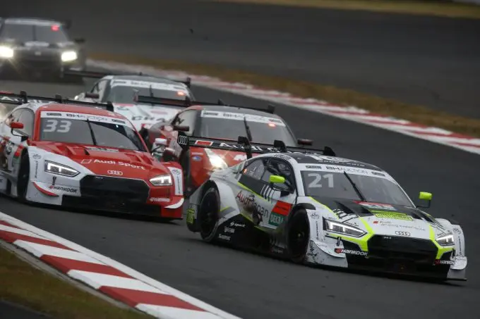 SuperGT_x_DTM_Audi_voorop in Fuji