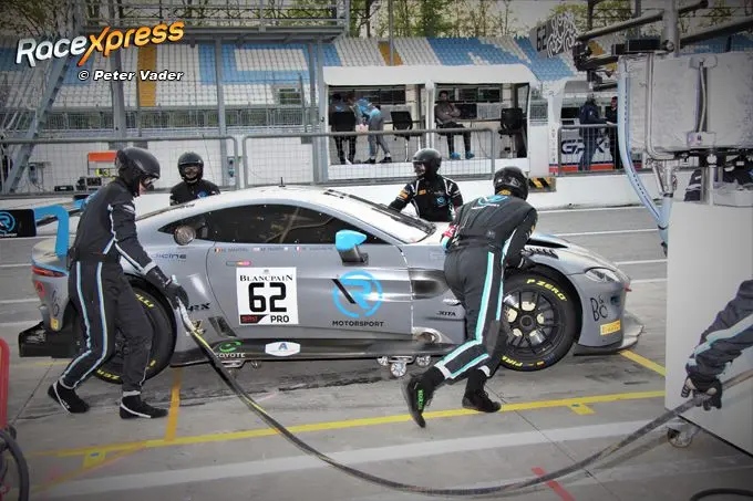 Aston Martin GT3 R-Motorsport pitstop Monza RX foto Peter Vader