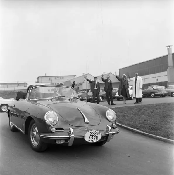 1962_Neuwagenabholung_1962_356