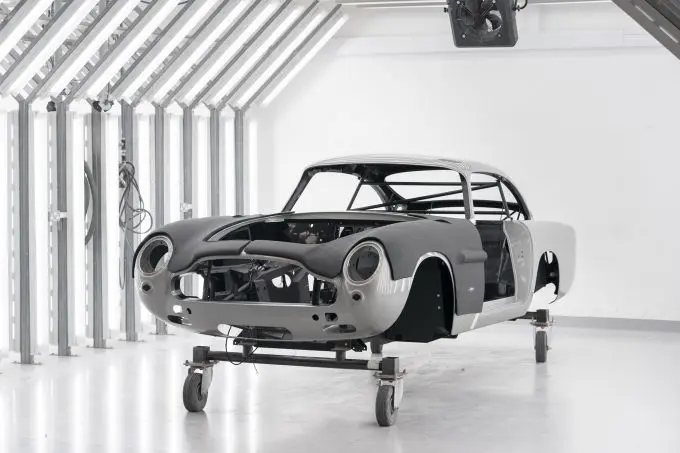 Aston Martin DB5 007 Newport Pagnell