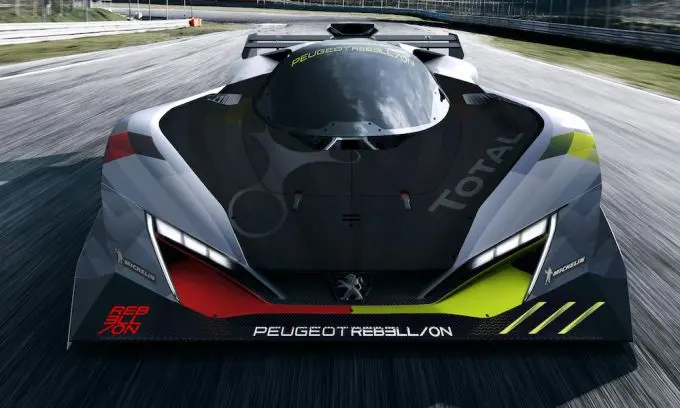 Hypercar Peugeot front