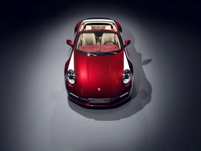Porsche 911 Targa 4S Heritage Design Edition