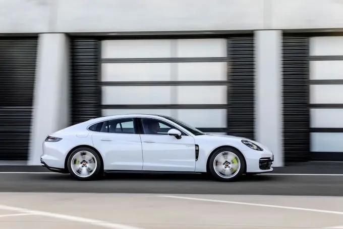 Vernieuwde Porsche Panamera 2020