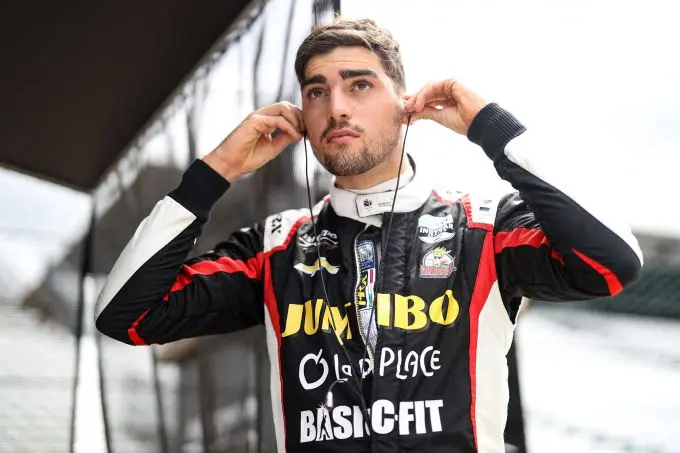 Mislukte pitstop kost Rinus van Kalmthout topklassering bij Indy 500-debuut
