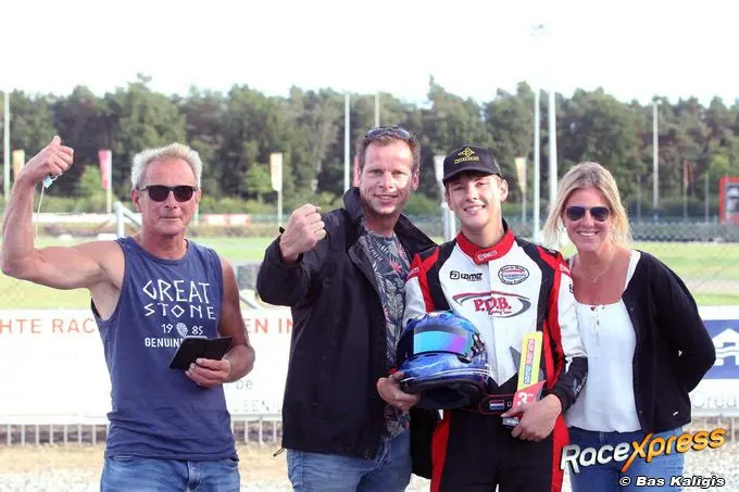 Daan Steenman en familie blij met podium