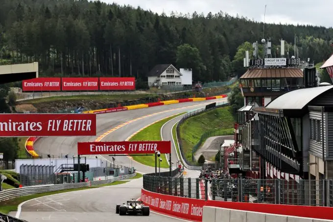 Renault F1 Spa Eau Rouge