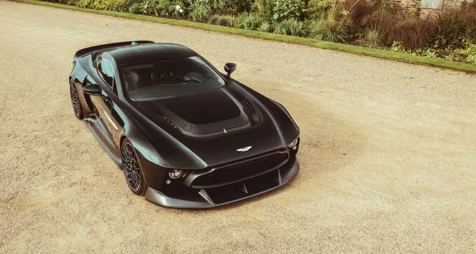 Aston Martin Victor 15