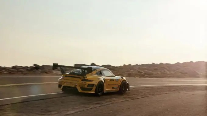 Porsche aan de top op Pikes Peak 4