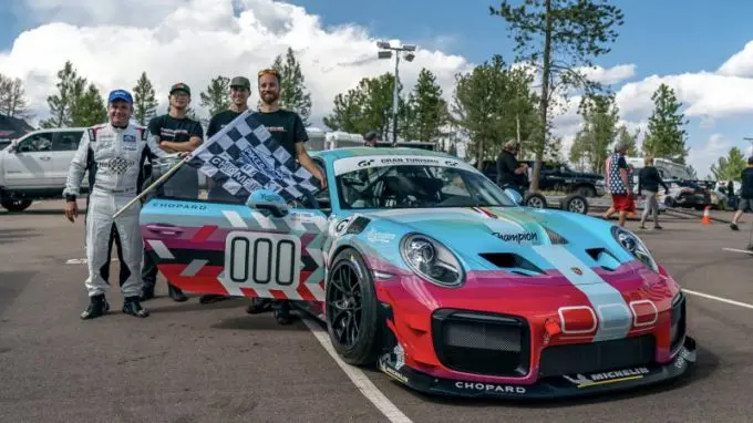 Porsche aan de top op Pikes Peak 5