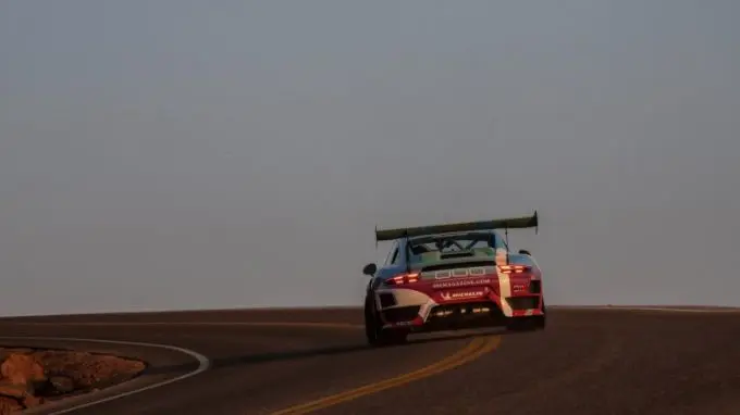 Porsche aan de top op Pikes Peak 7