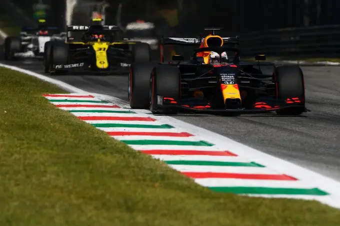 Max Verstappen ontgoochelend na nachtmerrie Monza