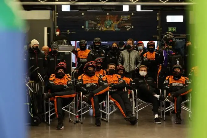 24H Nurburgring 2020 Mercedes AMG pitcrew