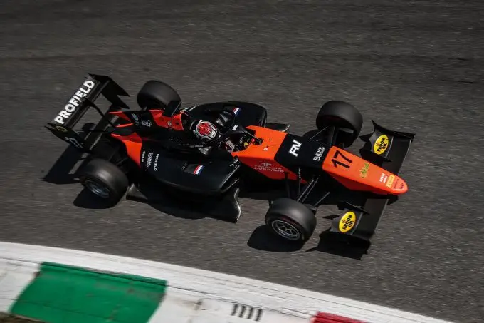 Kampioenschapspunt voor Richard Verschoor op Monza na inhaalrace vanaf plek 27