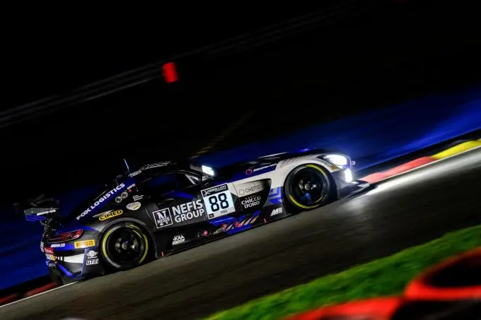 24H Spa Mercedes Nr88 raceleider