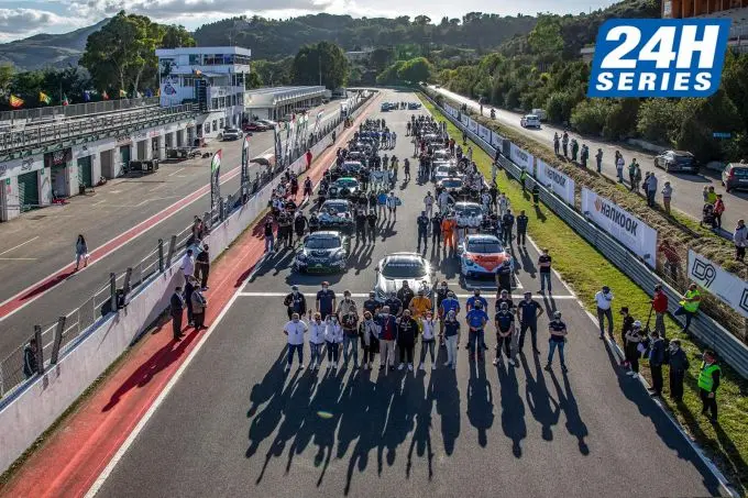 24HSeries_Pergusa_fraai_startveld
