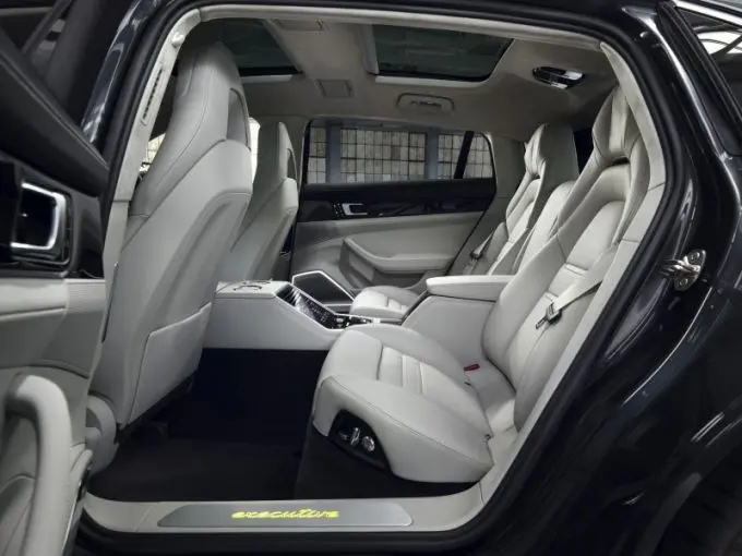 Tot zelfs 700 pk: nieuwe plug-in hybrideversies voor Porsche Panamera