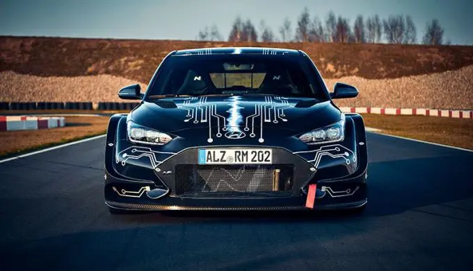 Hyundai RM20e, prototype raceauto met midscheeps geplaatste elektromotor, voorbode volgende generatie Hyundai N Performance