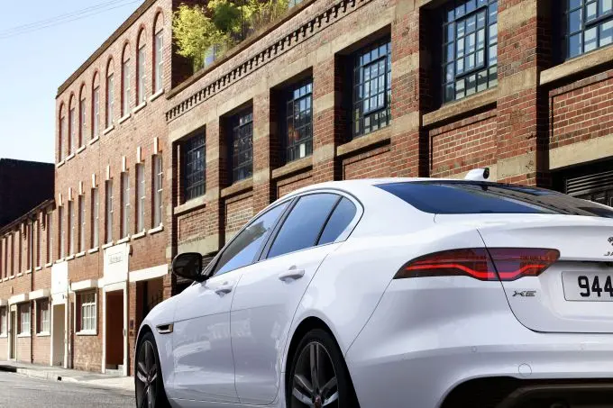 vernieuwde Jaguar XE 2020