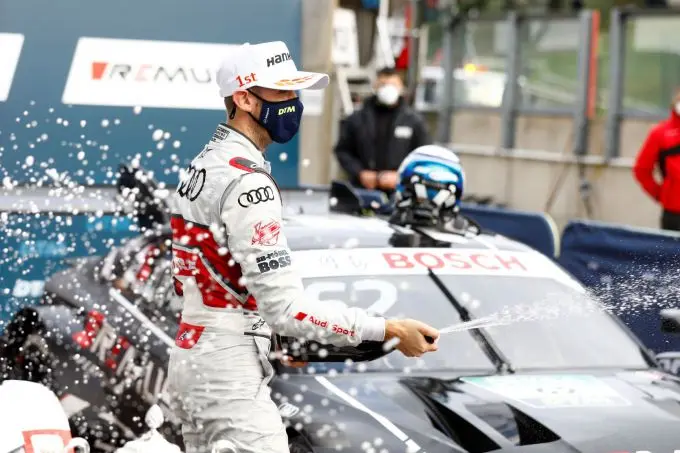 Rene_Rast_champagne_winnaar